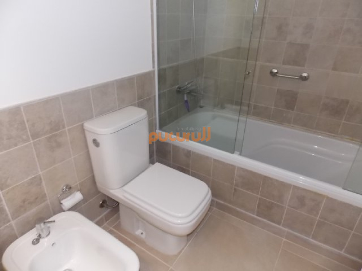 Apartamento ID.2634 - Excelente y amplio departamento duplex en venta de 3 dormitorios mas dependencia con parrillero, Punta Ballena