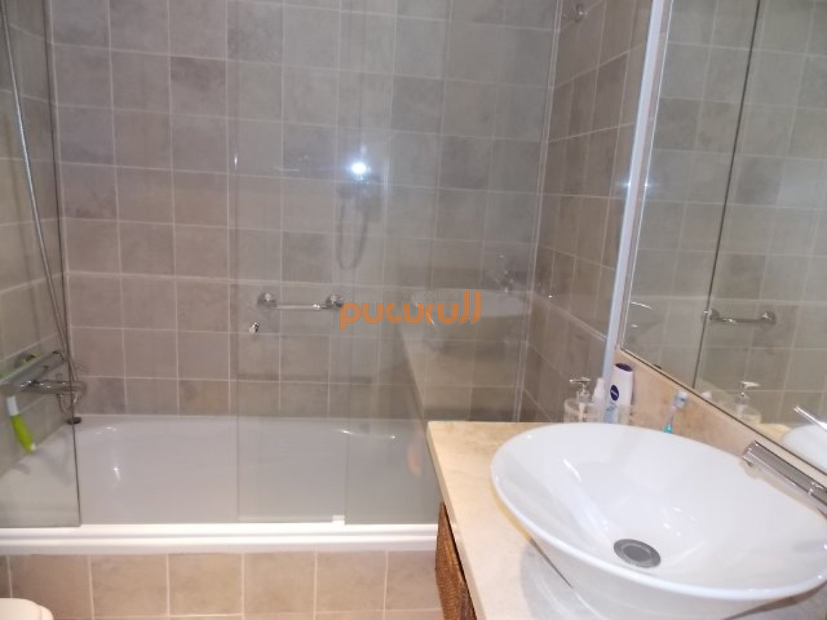 Apartamento ID.2634 - Excelente y amplio departamento duplex en venta de 3 dormitorios mas dependencia con parrillero, Punta Ballena