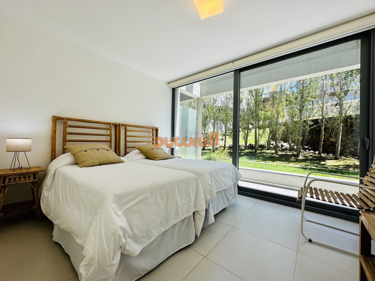 Apartamento ID.1986 - Alquiler temporario de apartamento moderno de dos dormitorios con parrillero en Punta Ballena