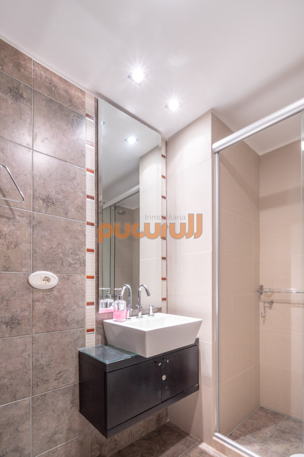 Apartamento ID.1782 - Venta de Excelente Apartamento de 3 Dormitorios con Vista al Mar, Playa Mansa, Punta del Este