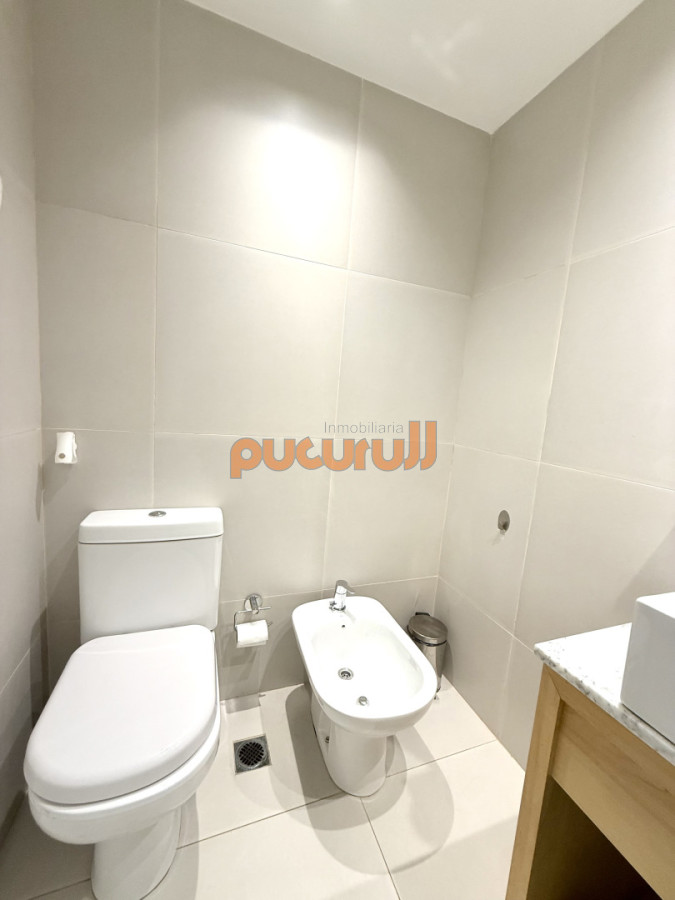 Apartamento ID.2672 - Venta de hermoso departamento de 2 dormitorios más parrillero en Punta Ballena 