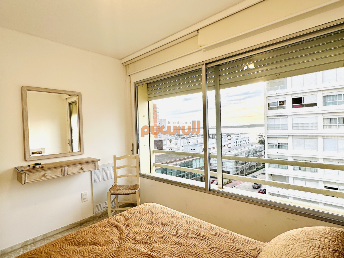 Apartamento ID.2708 - Venta de apartamento en Península de Punta del este con 3 dormitorios y 2 baños reciclado 