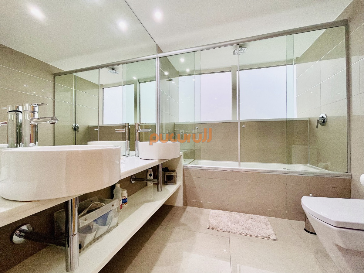 Apartamento ID.1470 - Moderno Apartamento de 3 Suites en Playa Mansa con Vista al Mar