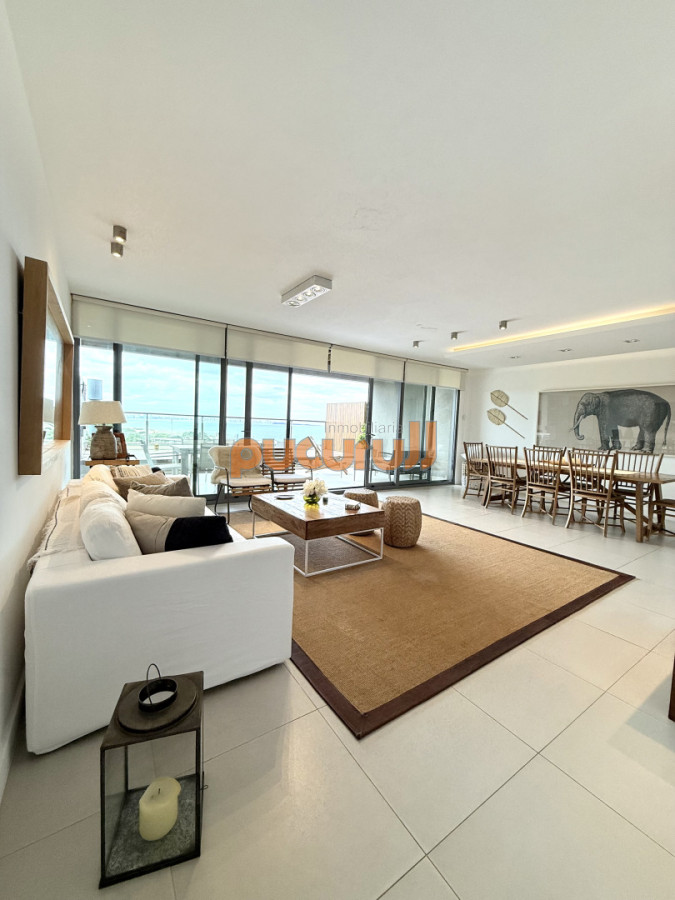 Apartamento ID.2672 - Venta de hermoso departamento de 2 dormitorios más parrillero en Punta Ballena 