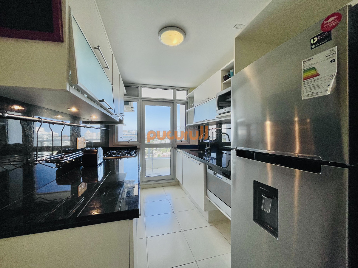 Apartamento ID.2281 - Excelente Apartamento de 2 Dormitorios con Vista al Mar, Playa Mansa