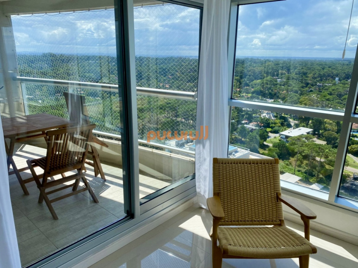 Apartamento ID.2341 - Alquiler temporal de apartamento piso alto de 2 dormitorios más servicio en playa brava 