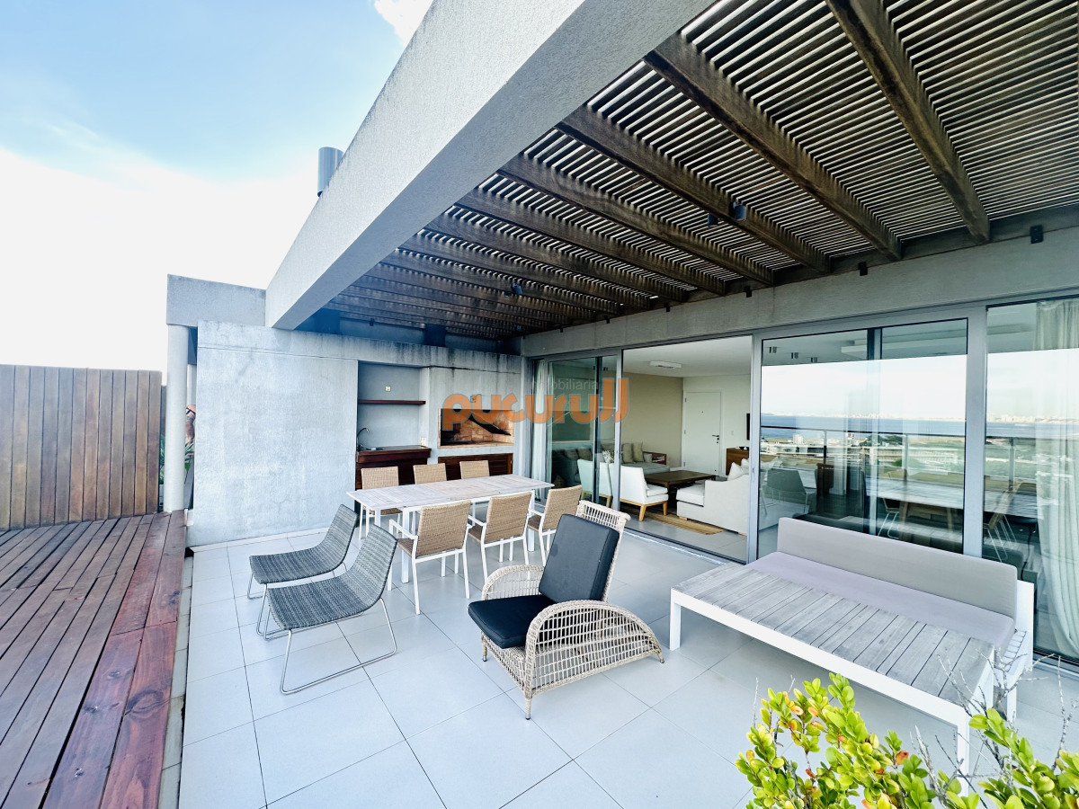 Apartamento ID.2146 - Venta OPORTUNIDAD de exclusivo departamento de tres dormitorios y Parrillero en Punta Ballena