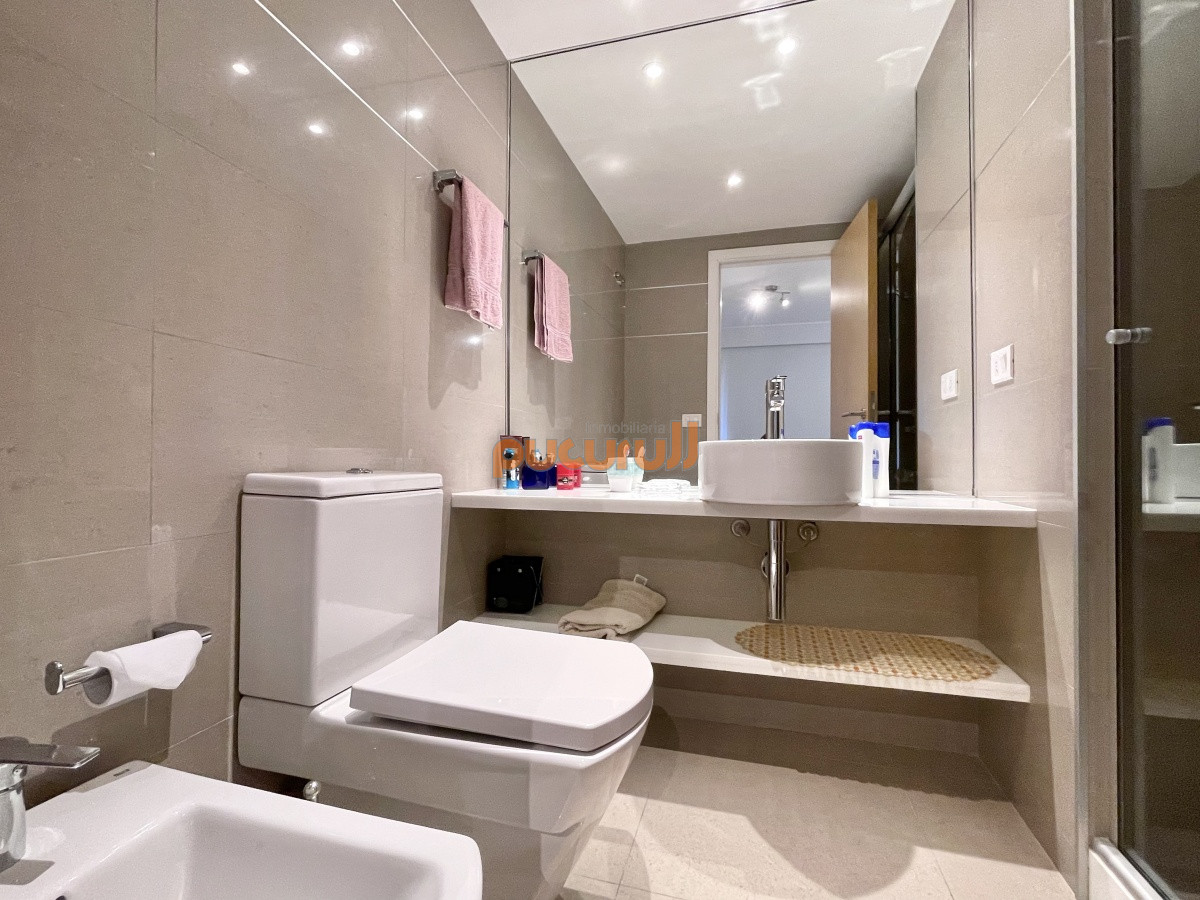 Apartamento ID.1470 - Moderno Apartamento de 3 Suites en Playa Mansa con Vista al Mar