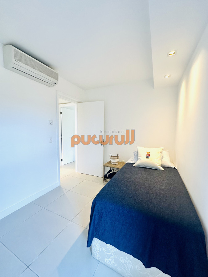 Apartamento ID.2146 - Venta OPORTUNIDAD de exclusivo departamento de tres dormitorios y Parrillero en Punta Ballena