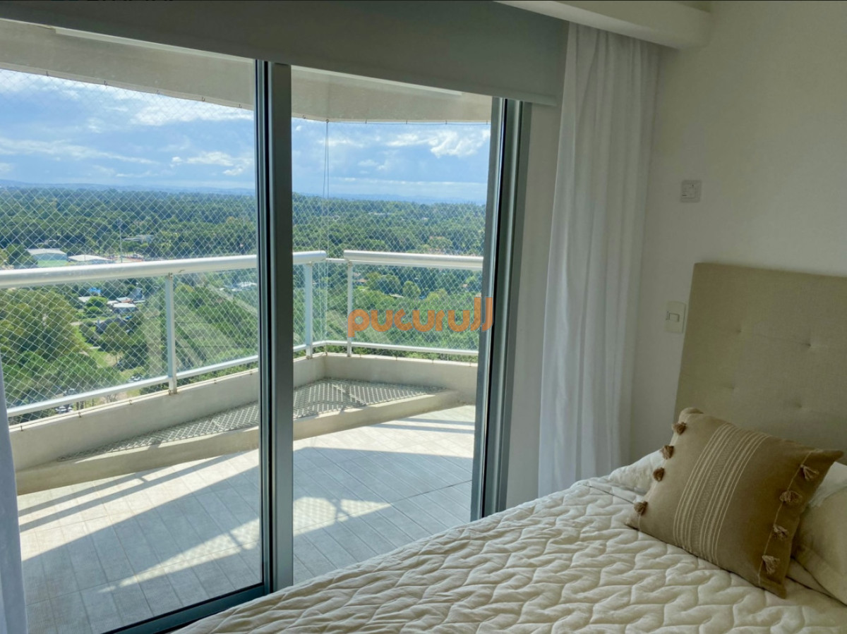 Apartamento ID.2341 - Alquiler temporal de apartamento piso alto de 2 dormitorios más servicio en playa brava 