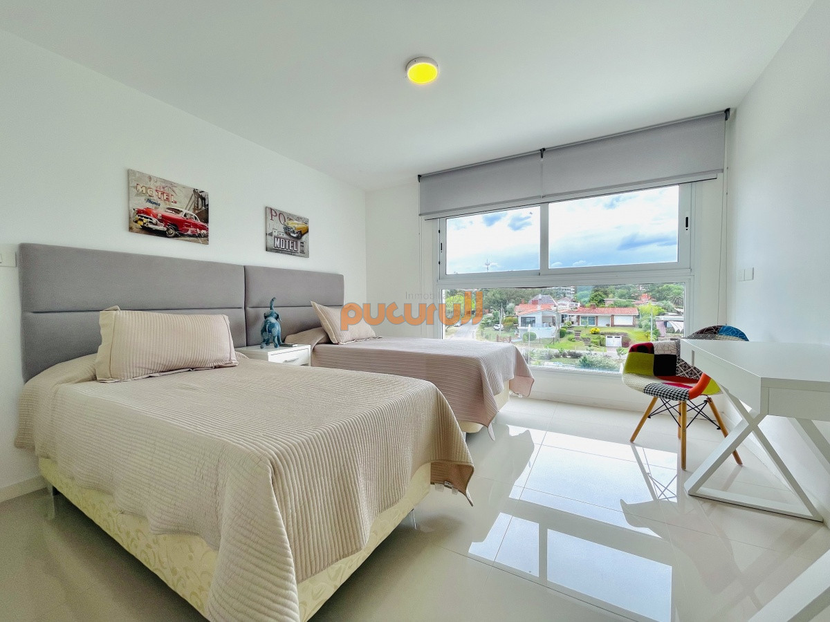 Apartamento ID.1781 - Apartamento de 3 Dormitorios y Parrillero Frente al Mar, Playa Mansa