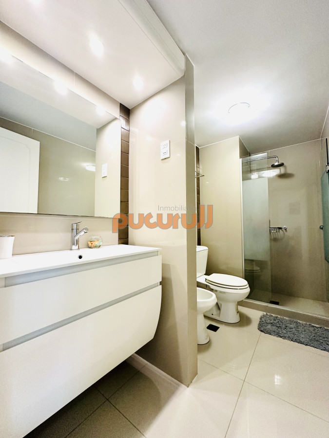 Apartamento ID.2708 - Venta de apartamento en Península de Punta del este con 3 dormitorios y 2 baños reciclado 