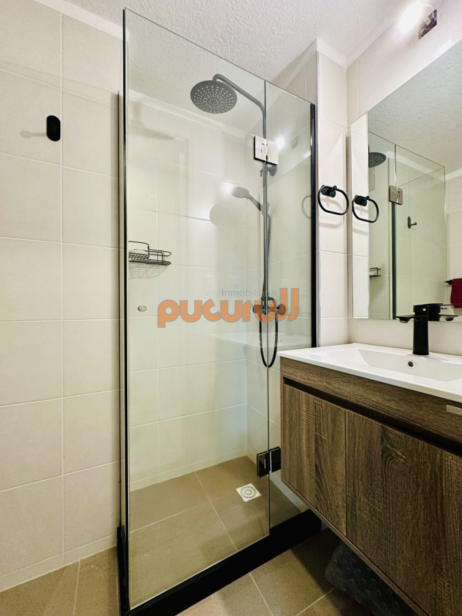 Apartamento ID.1927 - Penthouse de 3 Dormitorios y Terraza Parrillero a metros de Playa Mansa