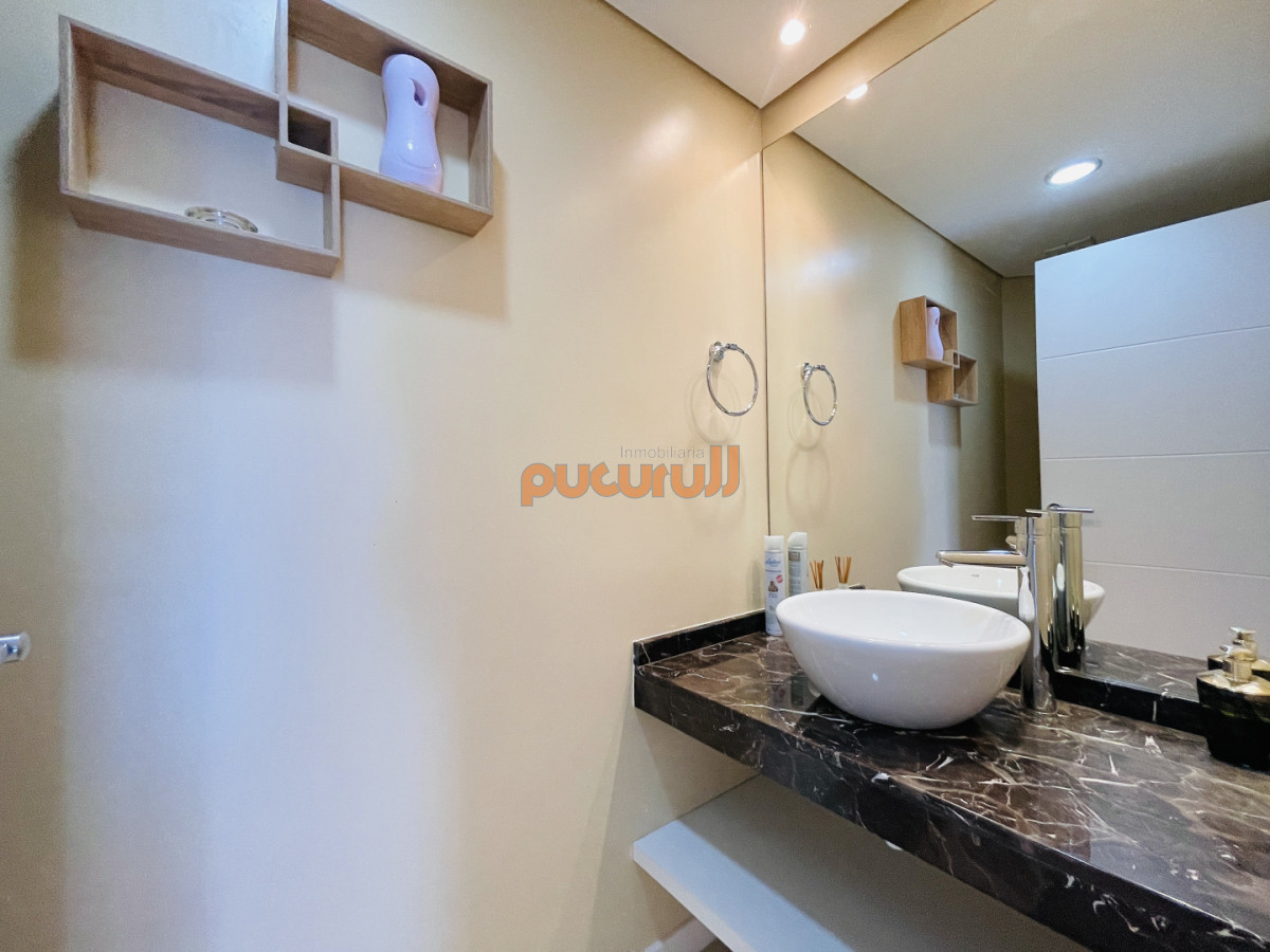 Apartamento ID.2715 - Moderno Apartamento de 2 Dormitorios en Venta, Playa Mansa 