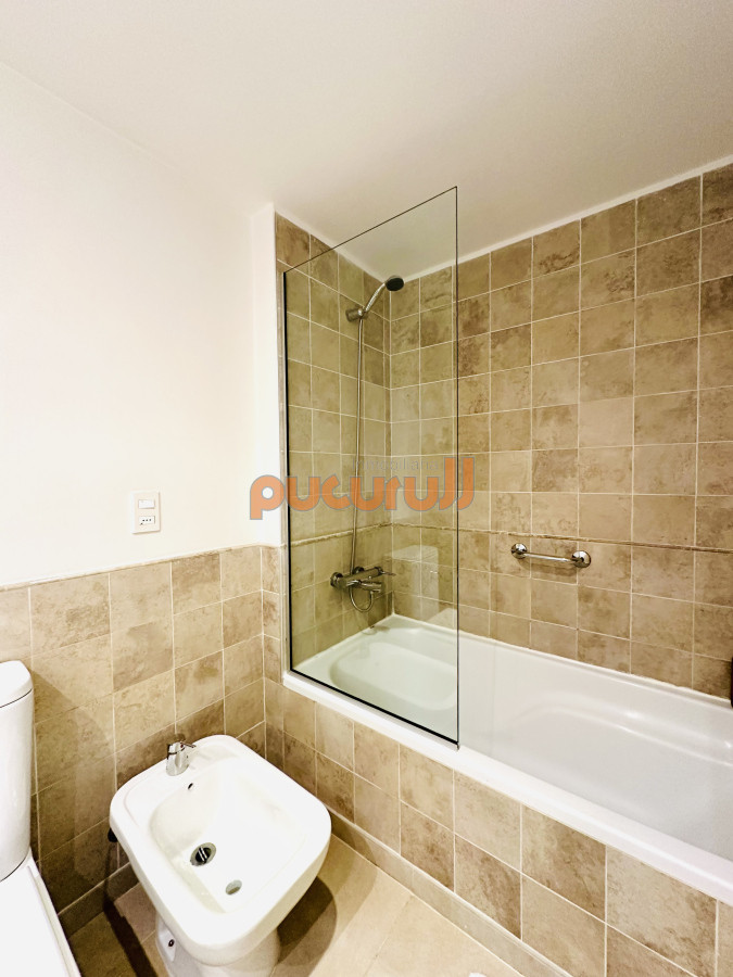 Apartamento ID.2255 - Alquiler temporario de magnífico apartamento de 3 dormitorios más dependencia en Punta Ballena 