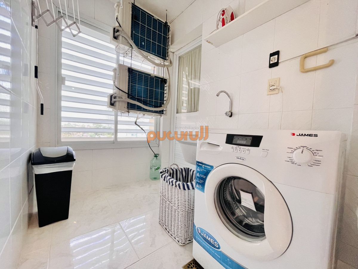 Apartamento ID.1469 - Venta y alquiler temporario de apartamento de tres dormitorios sobre playa Mansa, parada 5