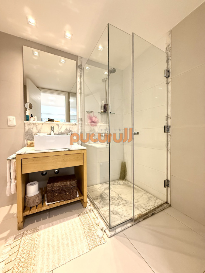 Apartamento ID.2672 - Venta de hermoso departamento de 2 dormitorios más parrillero en Punta Ballena 