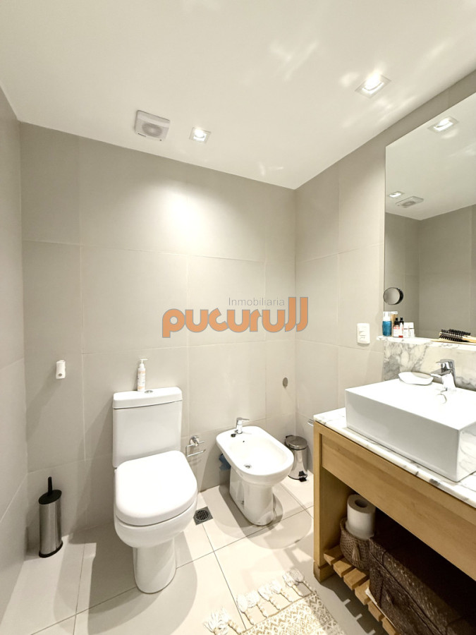 Apartamento ID.2672 - Venta de hermoso departamento de 2 dormitorios más parrillero en Punta Ballena 