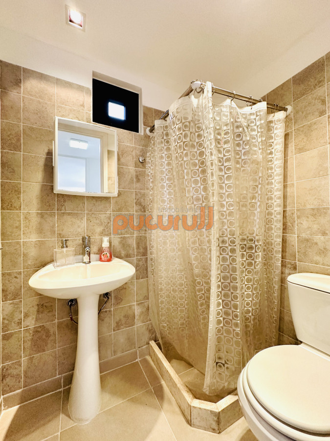 Apartamento ID.2634 - Excelente y amplio departamento duplex en venta de 3 dormitorios mas dependencia con parrillero, Punta Ballena