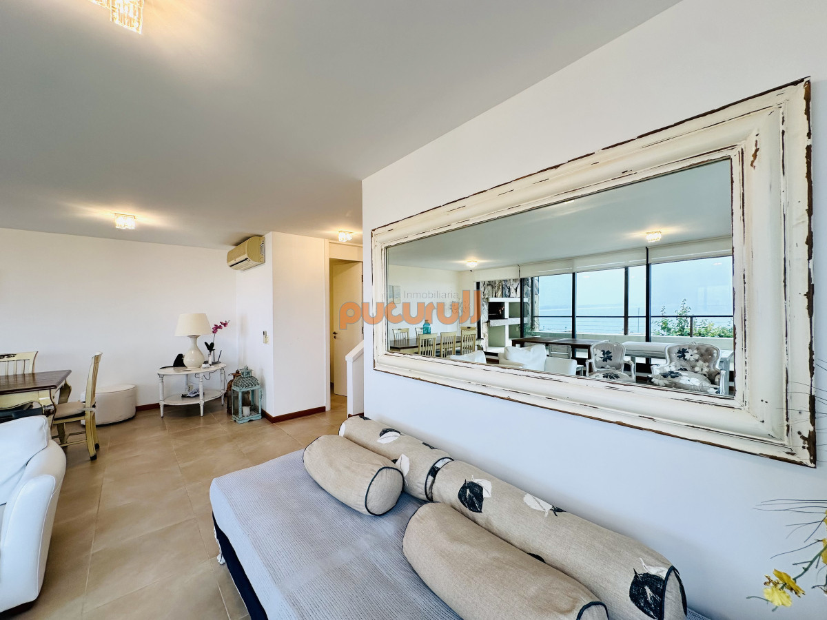 Apartamento ID.2634 - Excelente y amplio departamento duplex en venta de 3 dormitorios mas dependencia con parrillero, Punta Ballena