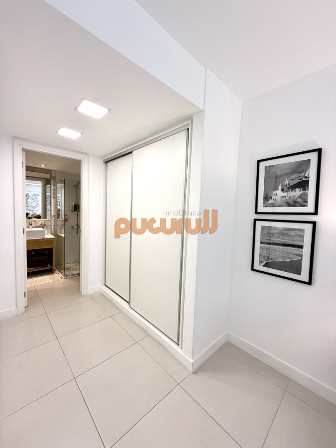 Apartamento ID.2672 - Venta de hermoso departamento de 2 dormitorios más parrillero en Punta Ballena 