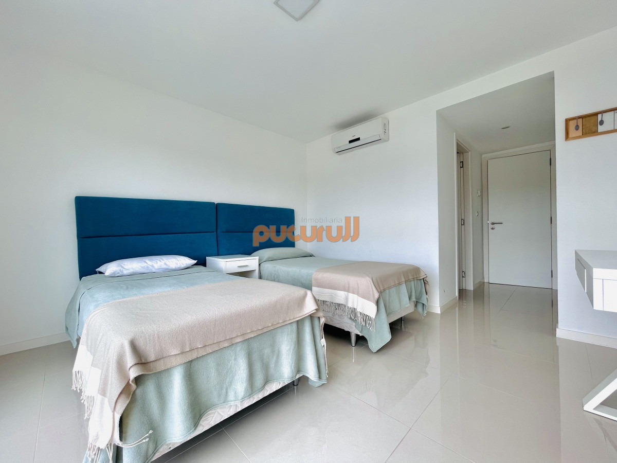 Apartamento ID.1781 - Apartamento de 3 Dormitorios y Parrillero Frente al Mar, Playa Mansa