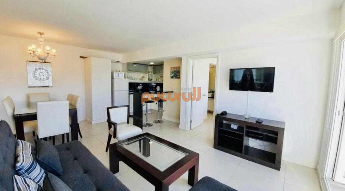 Apartamento ID.2712 - Venta de apartamento de 2 Dormitorios en el corazón de la Península, Torre con servicios