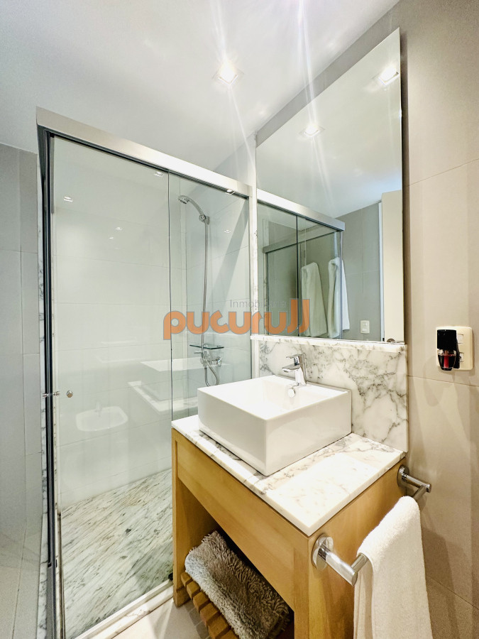 Apartamento ID.2146 - Venta OPORTUNIDAD de exclusivo departamento de tres dormitorios y Parrillero en Punta Ballena