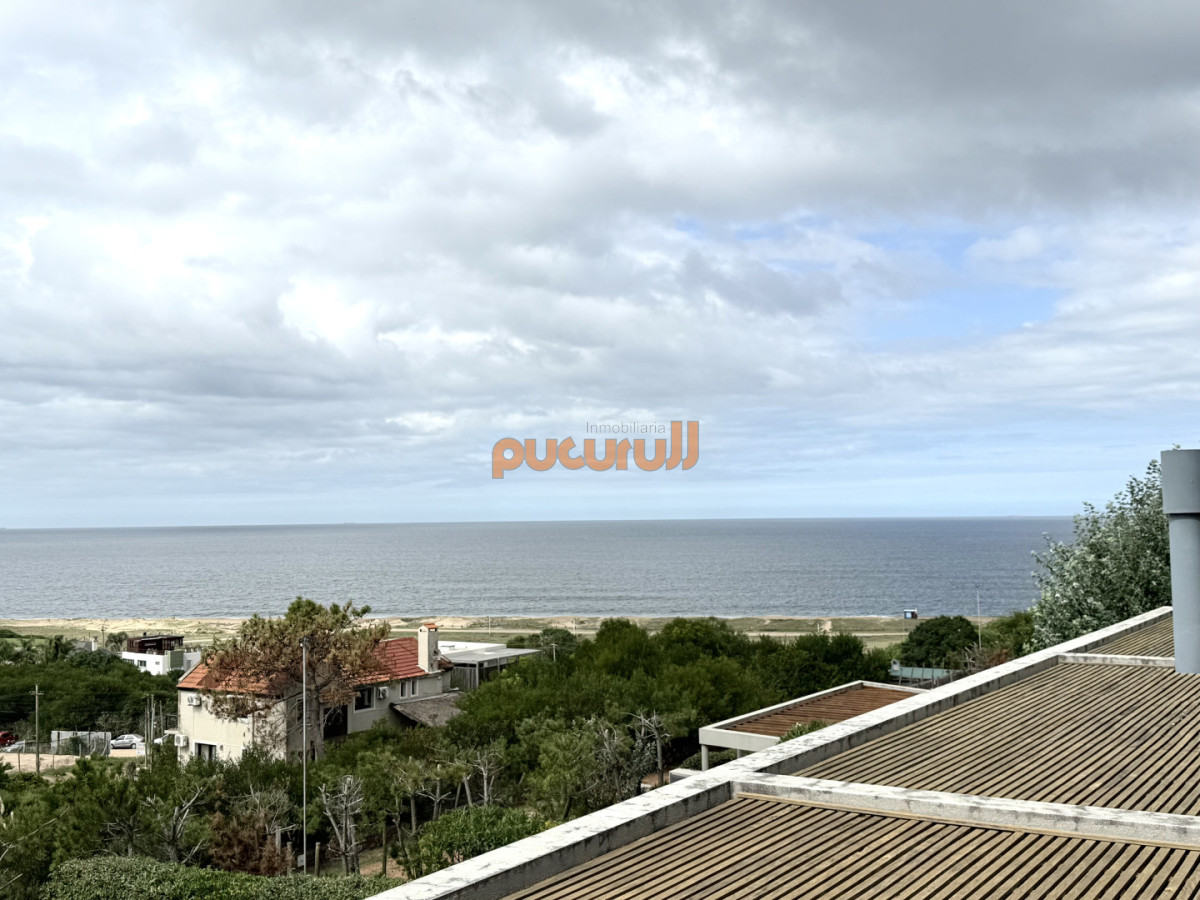 Apartamento ID.2672 - Venta de hermoso departamento de 2 dormitorios más parrillero en Punta Ballena 
