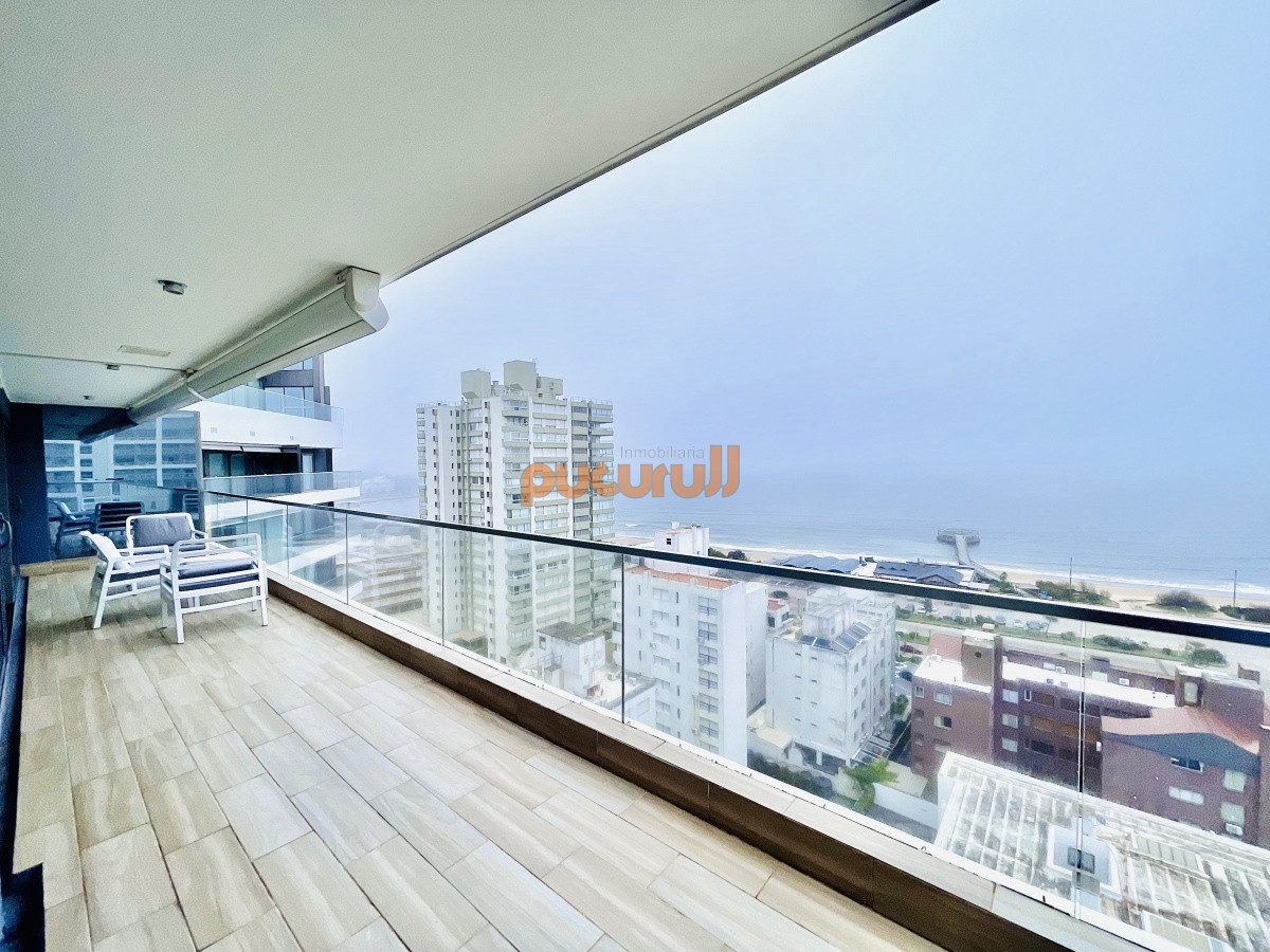 Apartamento ID.1470 - Moderno Apartamento de 3 Suites en Playa Mansa con Vista al Mar
