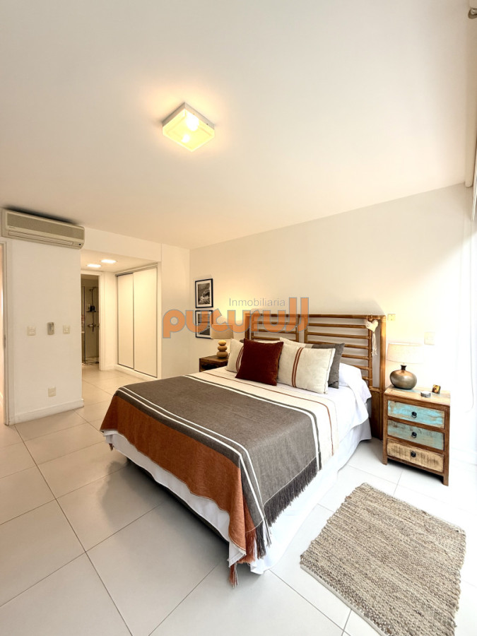 Apartamento ID.2672 - Venta de hermoso departamento de 2 dormitorios más parrillero en Punta Ballena 