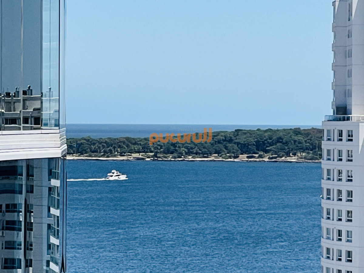 Apartamento ID.2715 - Moderno Apartamento de 2 Dormitorios en Venta, Playa Mansa 