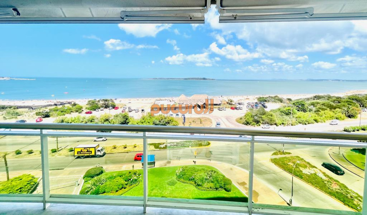 Apartamento ID.1469 - Venta y alquiler temporario de apartamento de tres dormitorios sobre playa Mansa, parada 5