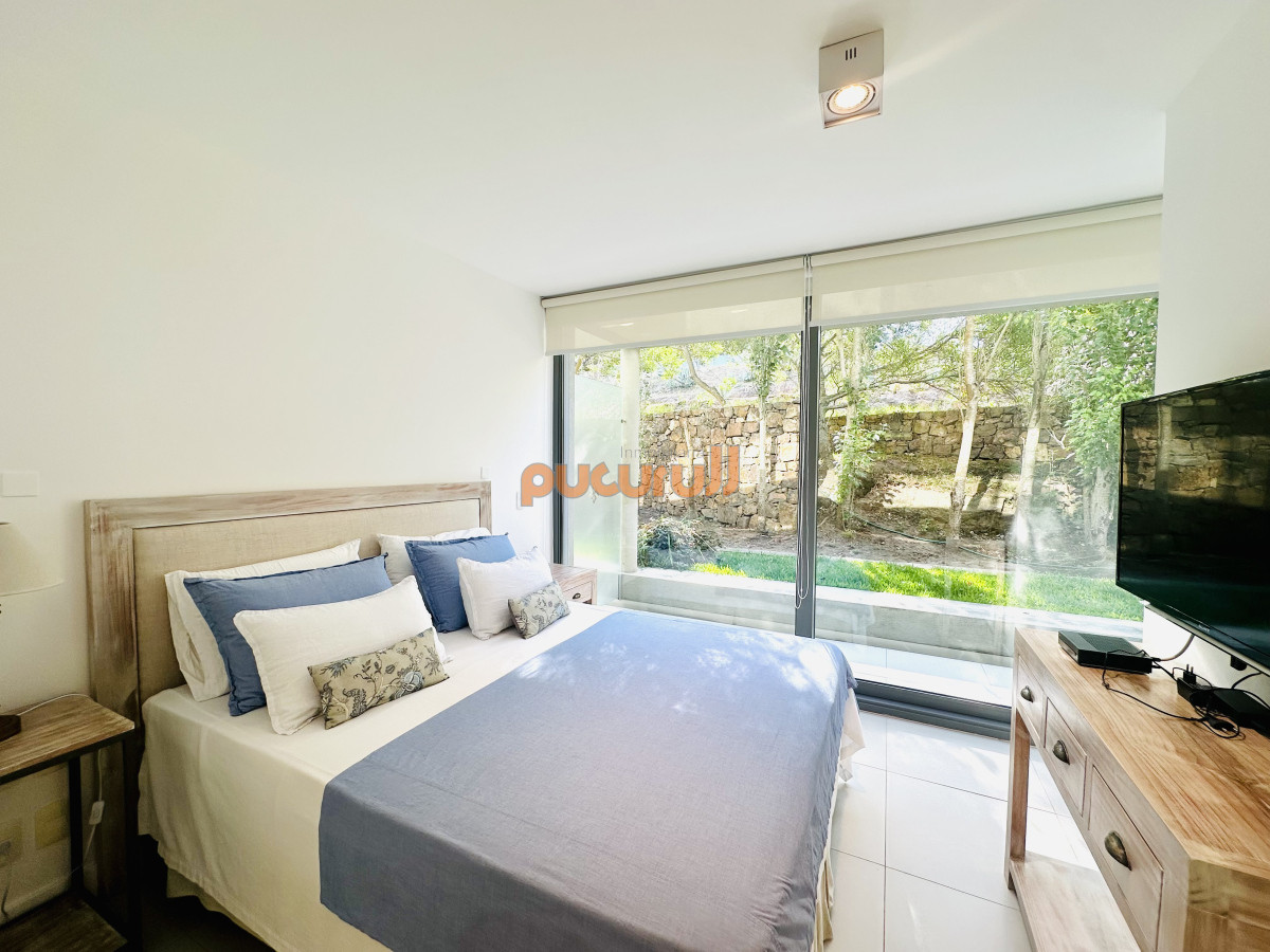 Apartamento ID.2146 - Venta OPORTUNIDAD de exclusivo departamento de tres dormitorios y Parrillero en Punta Ballena