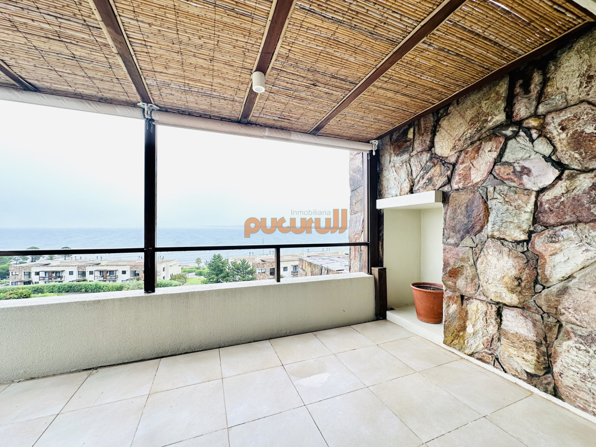 Apartamento ID.2634 - Excelente y amplio departamento duplex en venta de 3 dormitorios mas dependencia con parrillero, Punta Ballena