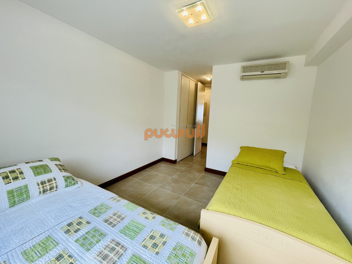 Apartamento ID.1455 - Alquiler temporario de apartamento de dos dormitorios con Parrillero de uso exclusivo en complejo privado de Punta Ballena