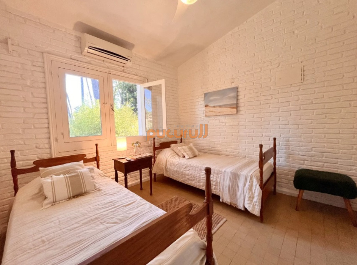 Casa ID.2676 - Cómoda Casa de 5 Dormitorios, Parrillero y Gran Jardín en San Rafael, Punta del Este