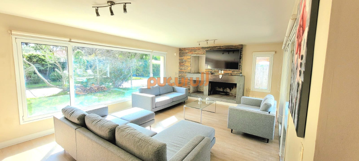 Casa ID.2677 - Casa moderna de 5 dormitorios y Piscina Climatizada en Punta del Este