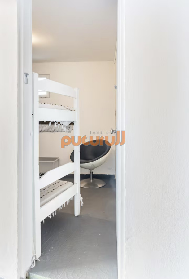 Casa ID.2889 - Gran Casa en Venta sobre el Mar de 5 Dormitorios y Dependencia en Península, Punta del Este
