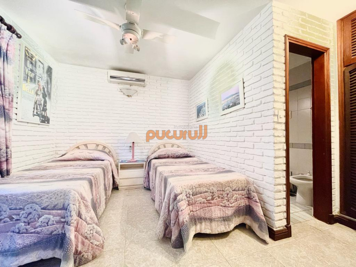 Casa ID.2273 - Excelente Casa de 4 Dormitorios en Playa Mansa - Punta del Este