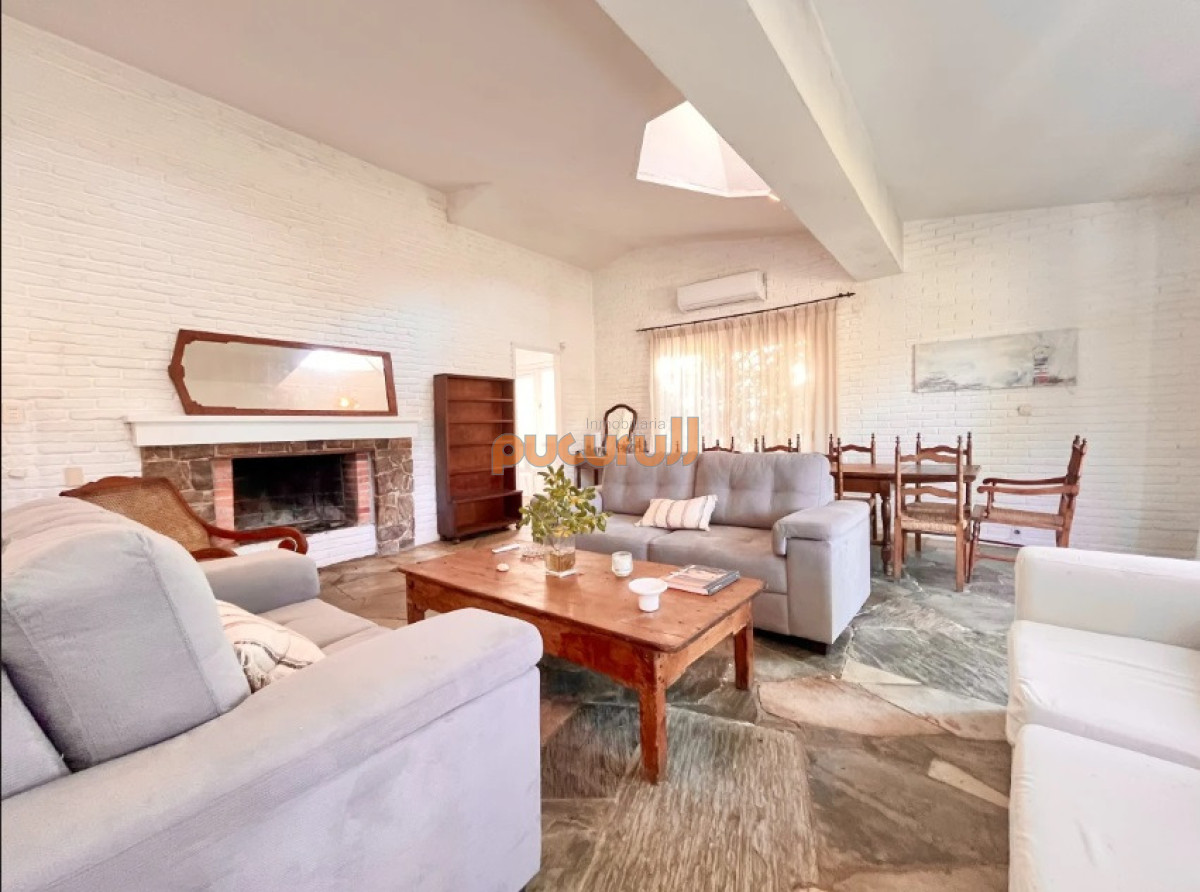 Casa ID.2676 - Cómoda Casa de 5 Dormitorios, Parrillero y Gran Jardín en San Rafael, Punta del Este
