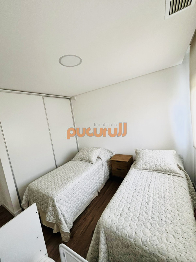 Casa ID.2577 - Moderna Casa de 4 Dormitorios, Piscina Climatizada y Parrillero en Punta Ballena, Barrio Semi Privado