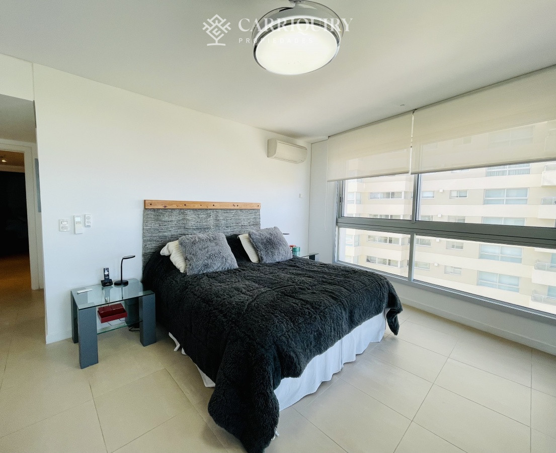 Apartamento ID.7044/Alquiler-temporal-de-apartamento-esquinero-en-Torre-Le-Parc-II,-Playa-Brava - Venta y alquiler de departamento esquinero de tres dormitorios mas dependencia de servicio, Torre LE PARC, playa Brava. Punta del Este