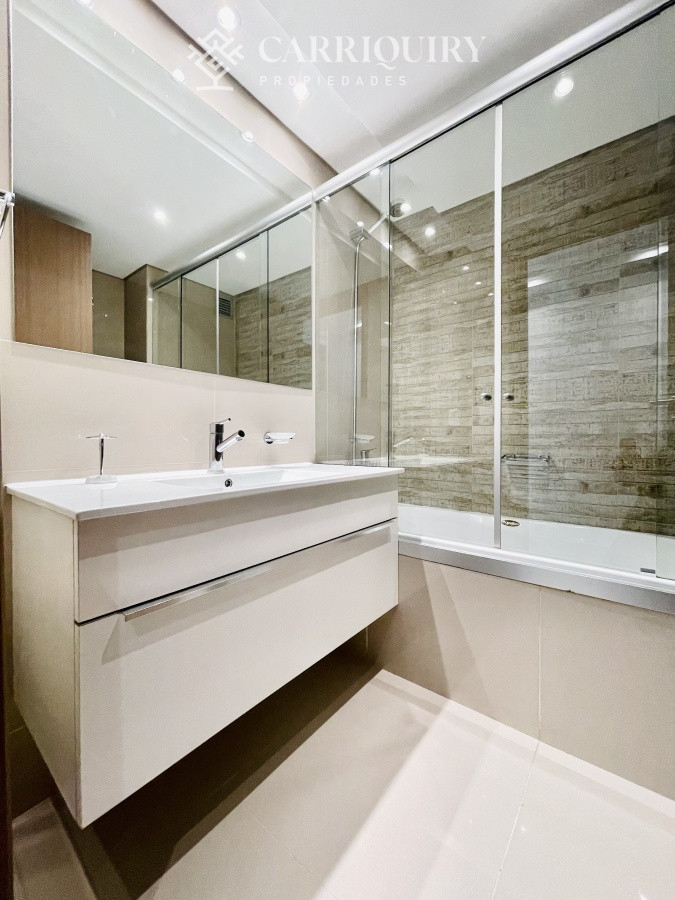 Apartamento ID.5195/Peninsula-con-excente-vista- - Apartamento de 2 Dormitorios y Parrillero con Vista al Mar en Playa Brava, Look Tower