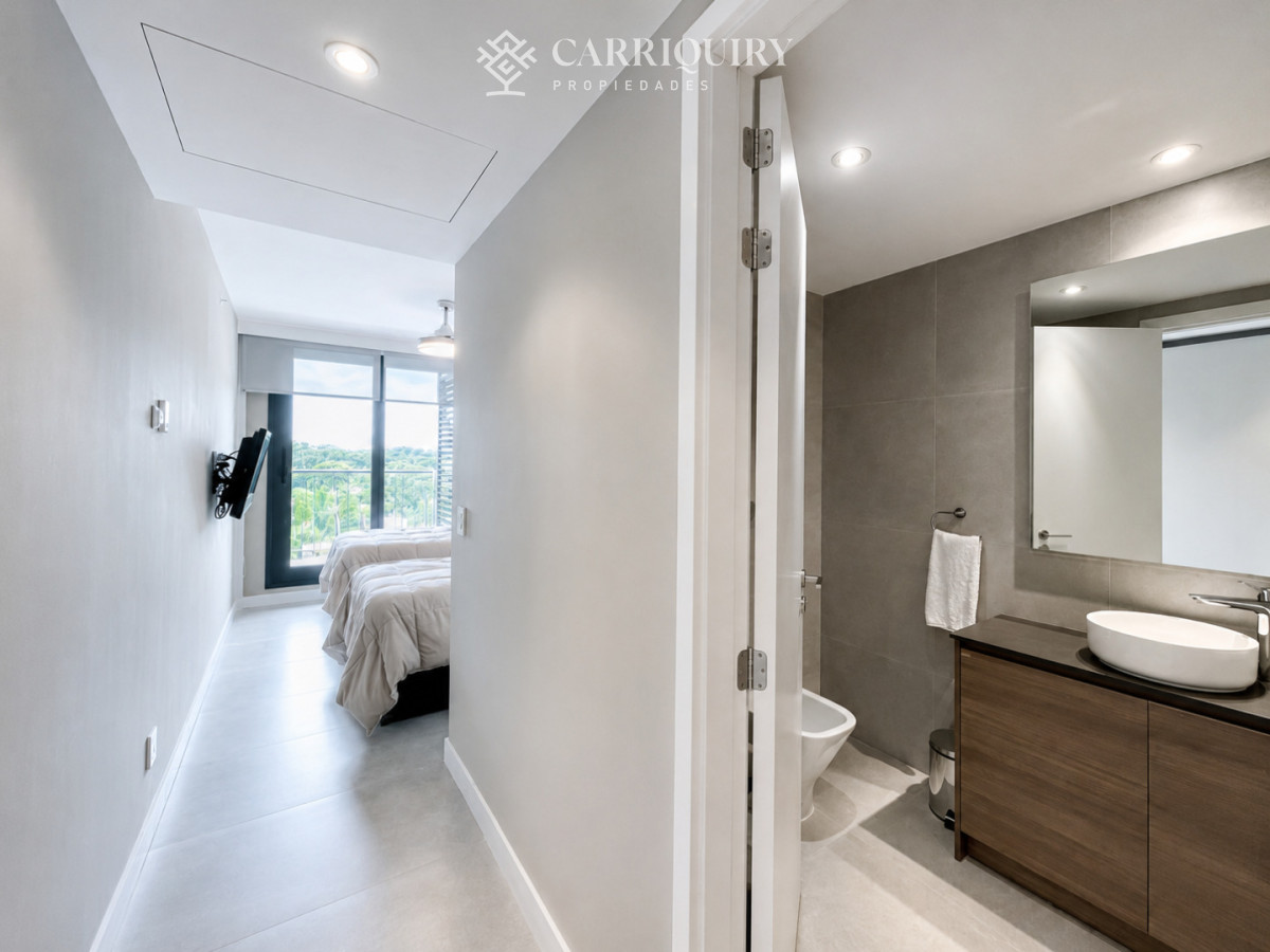Apartamento ID.5805/Apartamento-en-Mansa--Punta-del-Este - Alquiler temporario de fabuloso departamento de dos dormitorios en Torre Venetian sobre Playa Mansa