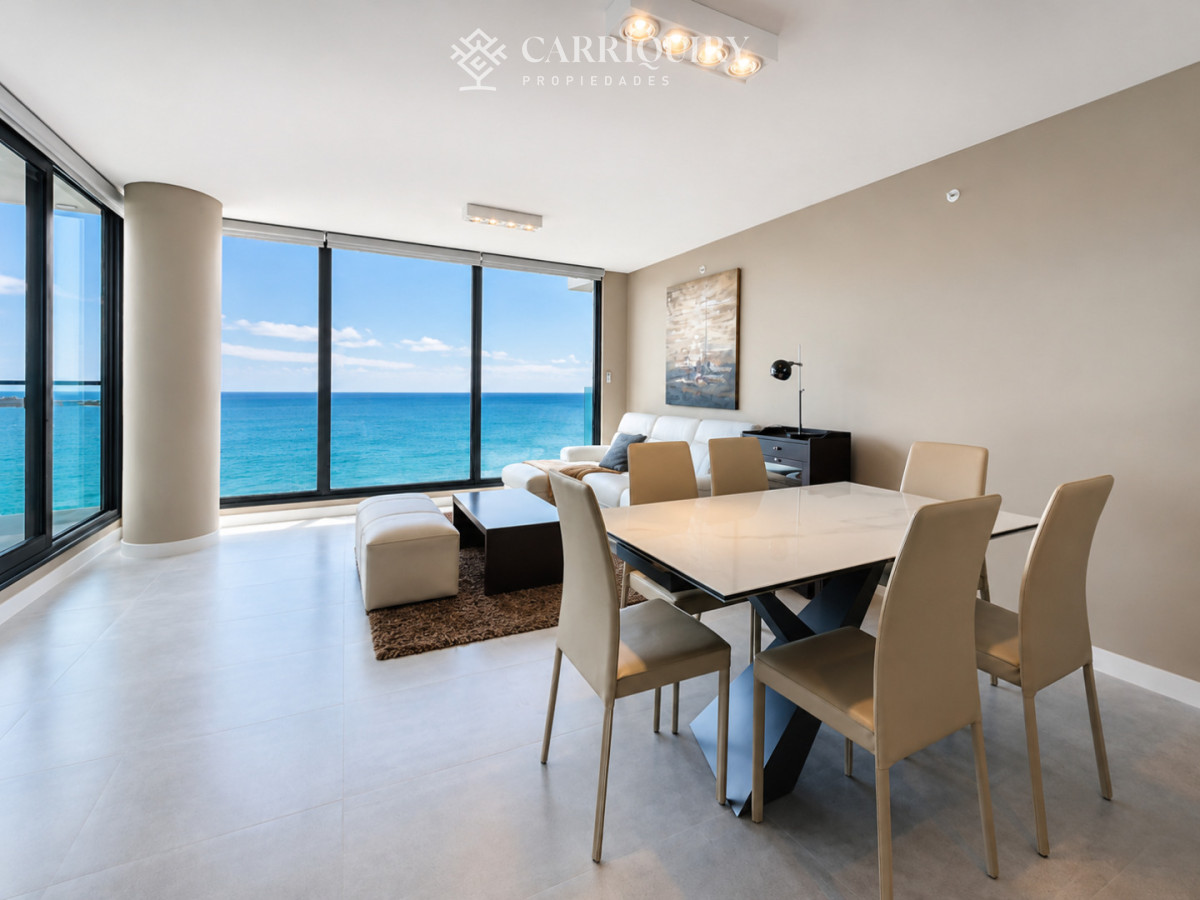 Apartamento ID.5805/Apartamento-en-Mansa--Punta-del-Este - Alquiler temporario de fabuloso departamento de dos dormitorios en Torre Venetian sobre Playa Mansa