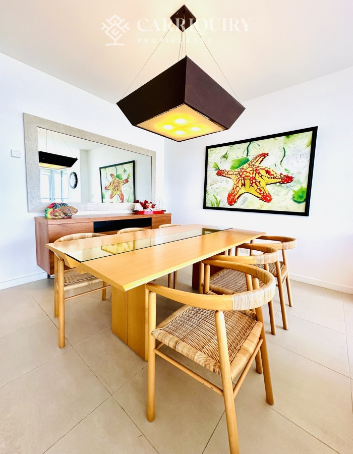 Apartamento ID.7507/Alquiler-temporario-de-apartamento-esquinero-de-tres-dormitorios-más-dependencia-de-servicio-sobre-Playa-Mansa,-Punta-del-Este - Alquiler temporal y anual de maravilloso departamento esquinero en Torre Le Parc, Playa Brava, Punta del Este