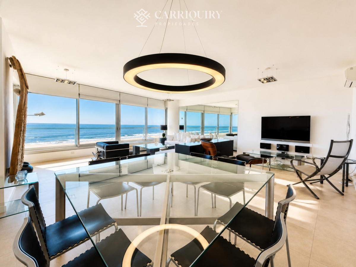 Apartamento ID.7044/Apartamento-en-torre-de-lujo - Venta y alquiler de departamento esquinero de tres dormitorios mas dependencia de servicio, Torre LE PARC, playa Brava. Punta del Este
