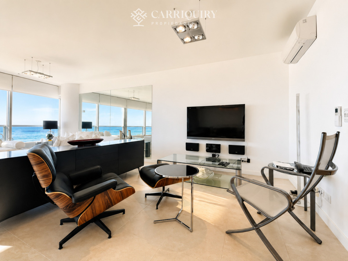 Apartamento ID.7044/Apartamento-en-torre-de-lujo - Venta y alquiler de departamento esquinero de tres dormitorios mas dependencia de servicio, Torre LE PARC, playa Brava. Punta del Este