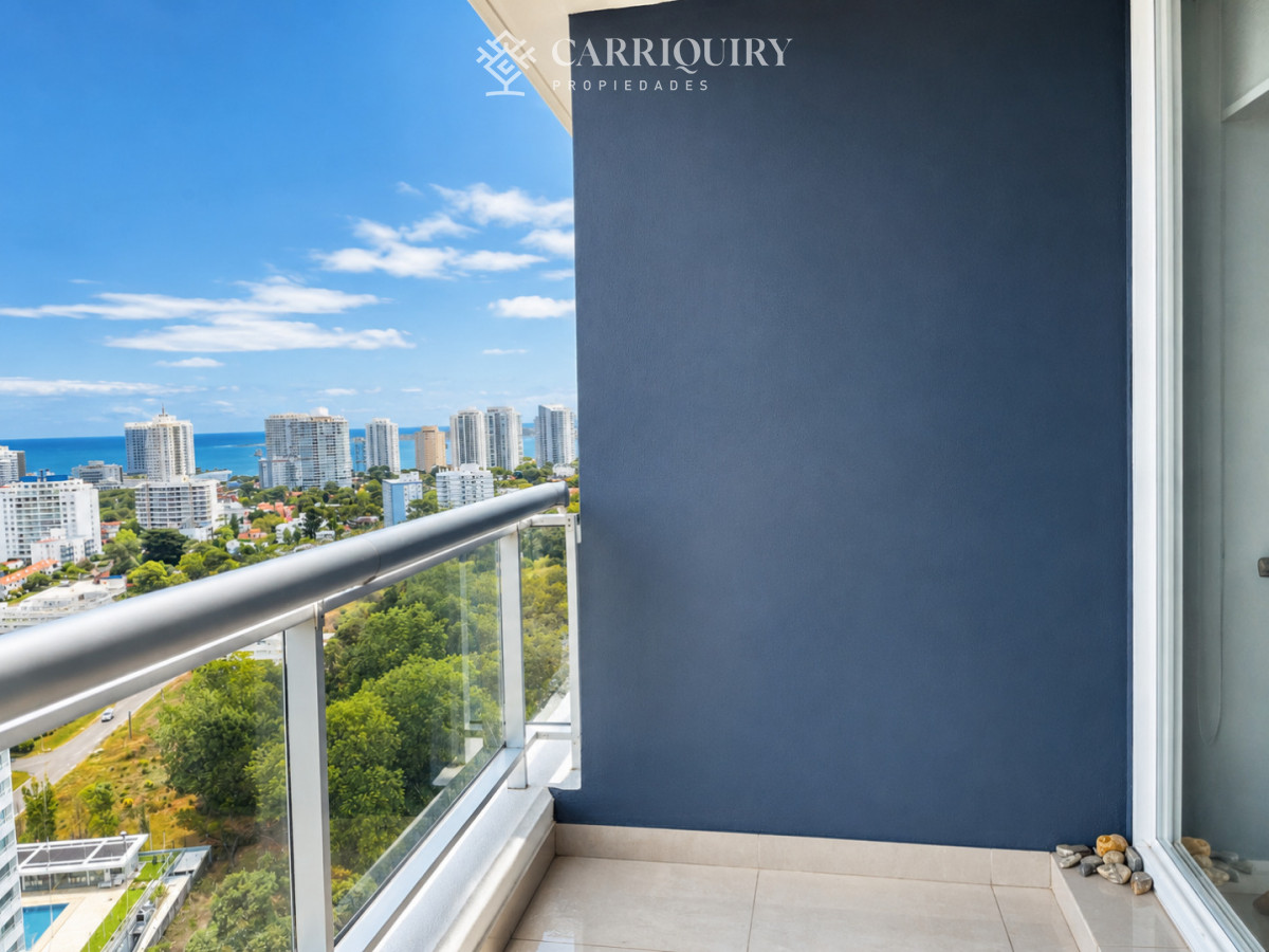 Apartamento ID.10435 - Moderno Apartamento Penthouse con Parrillero en torre One, Playa Brava Punta del Este
